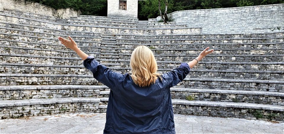 Η Μαρκέλλα Σαράιχα στο Μονοδένδρι