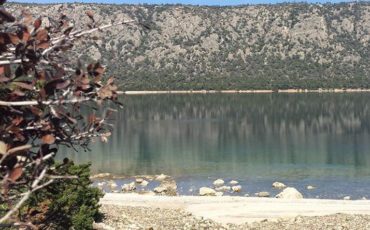 Ταξίδι στη λίμνη Βουλιαγμένη στο Λουτράκι