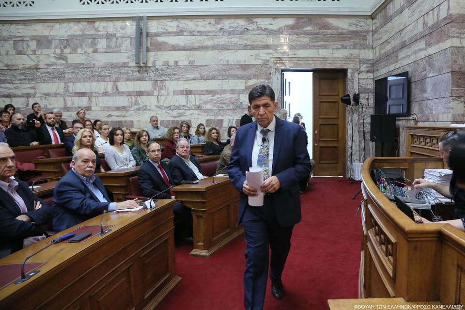 Το «Εκτός Ύλης» από τη Βουλή στο… σπίτι μας