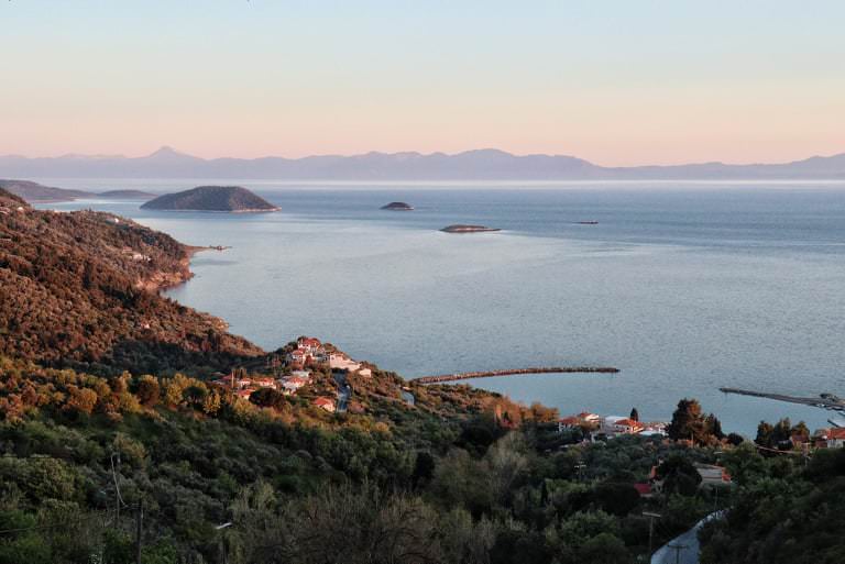 Σκόπελος: Ταξίδι στην Γλώσσα