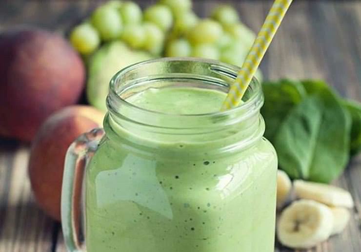 Συνταγή για δυναμωτικό smoothie αντί για πρωινό!