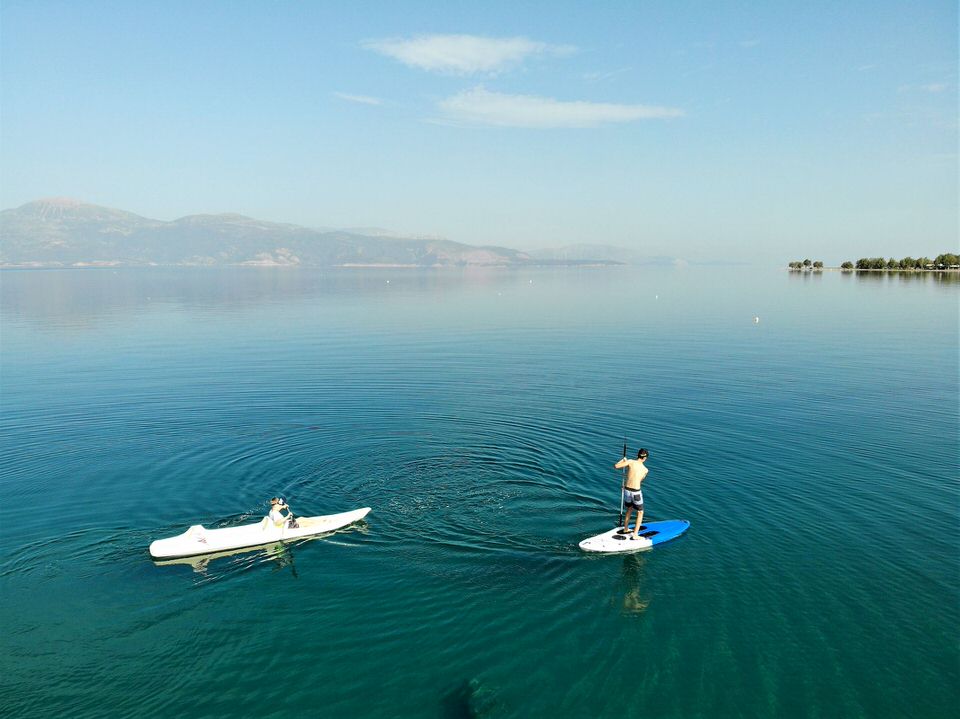 Η Μαρκέλλα Σαράιχα σου παρουσιάζει το Seacret Apartments στην παραλία Άκολη 