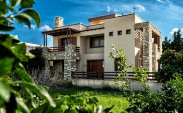 Villa Astravi: Όταν η παράδοση συναντά την πολυτέλεια στην πιο ωραία βίλα της Ρόδου