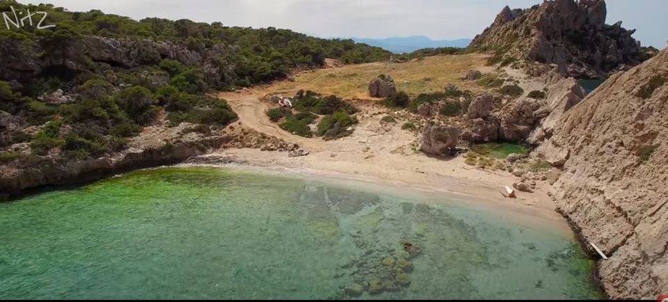 Στέρνα: Η κρυφή παραλία στο Λουτράκι με τα γαλαζοπράσινα κρυστάλλινα νερά! (video)