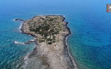 Ταξίδι στην Κύπρο της...Λακωνίας! Ένα άγνωστο νησί με κρυστάλλινα νερά (video)