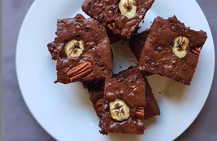 Συνταγή για νηστίσιμα σοκολατένια brownies με μπανάνα