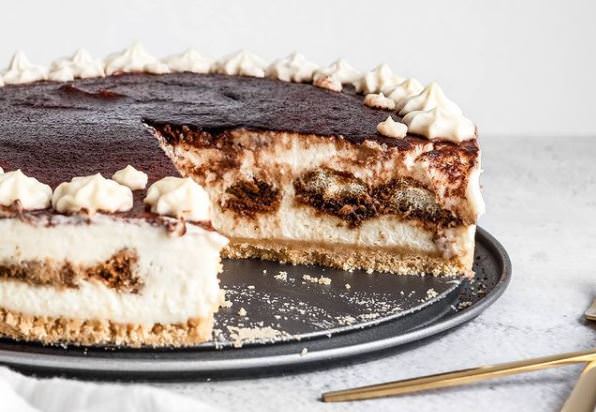 Συνταγή για cheesecake με γεύση τιραμισού χωρίς αυγά