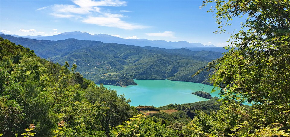 Το travelgirl.gr σου παρουσιάζει την τεχνητή λίμνη Πουρναρίου και τις δραστηριότητες που μπορείς να κάνεις