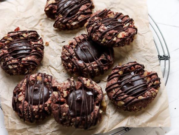 Συνταγή για cookies με διπλή σοκολάτα 