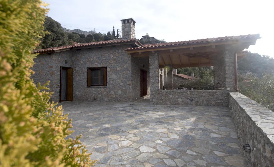 Villa Margarita: Ονειρεμένη διαμονή στην πέτρινη μεζονέτα της Αράχωβας