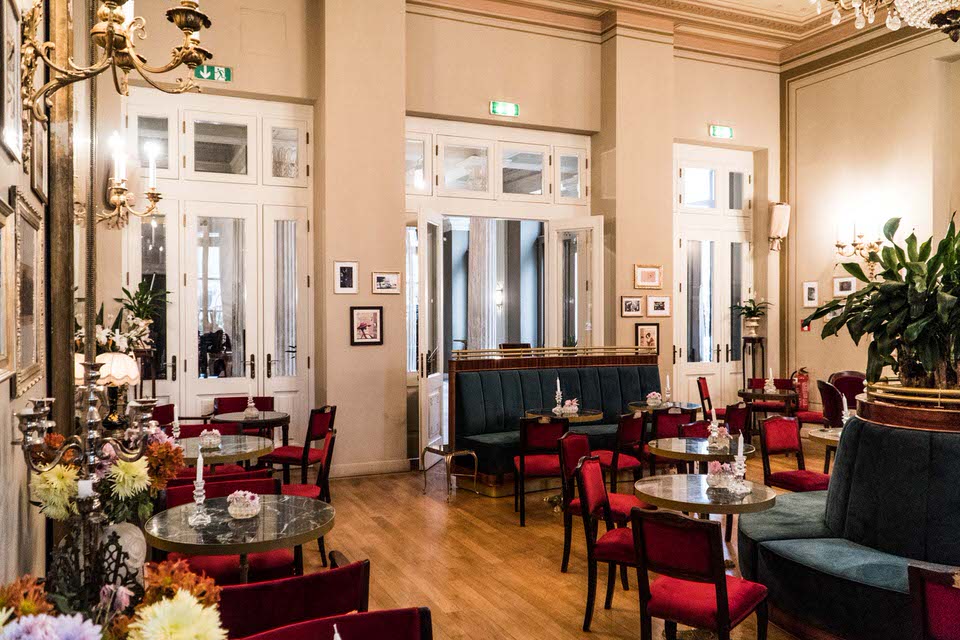 Foyer Café Bistrot: Μουσικοί αντικατοπτρισμοί με όπερα, τζαζ και σύγχρονη ελληνική μουσική