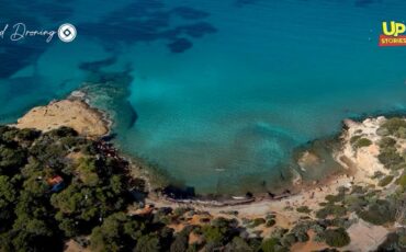 Καραγκιόζης Βουλιαγμένης: Η άγνωστη ανεκτίμητης αξίας γαλάζια φαβέλα της Αττικής