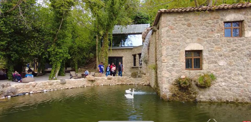 Συνεβρό - Αχαϊάς: Ένα παραμυθένιο θεματικό πάρκο κρυμμένο στο βουνό