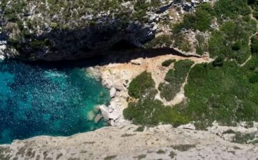 Νήσος..; Αιώνιο κυνήγι θησαυρού ή μεταφυσικά μηνύματα; Το πιο μυστηριώδες νησί της Ελλάδας!