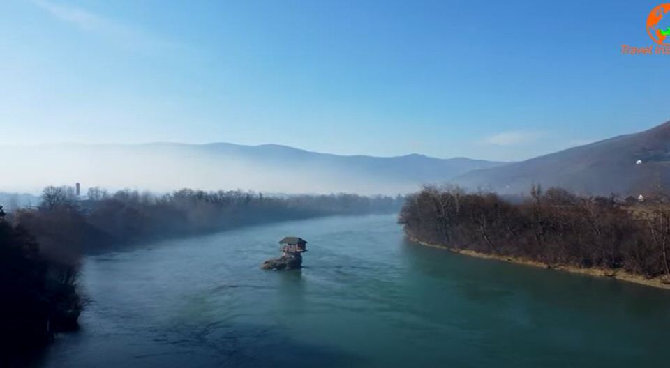 Drina river house: Το απίστευτο σπίτι μέσα στο ποτάμι