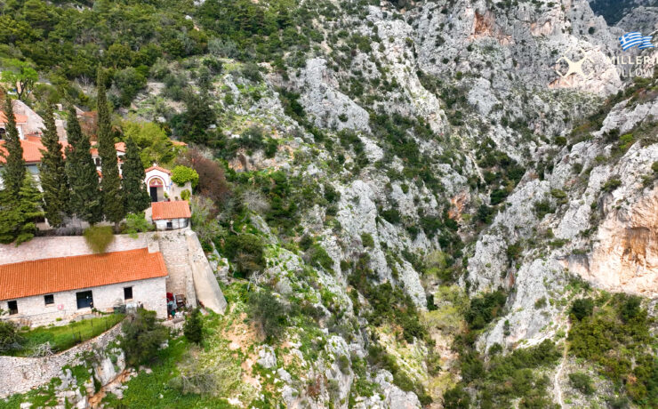 Ιερά Μονή Κλειστών: Το περιβόλι της Παναγίας ανάμεσα στους βράχους