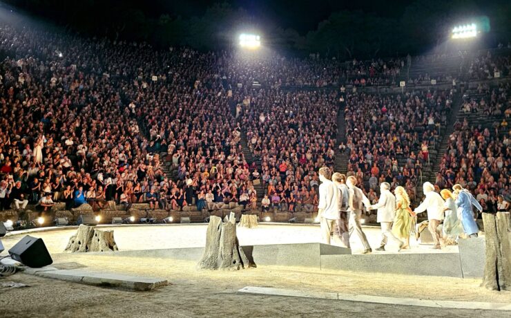 Περισσότεροι από 17.000 θεατές χειροκρότησαν όρθιοι τον Δημήτρη Καταλειφό στην Επίδαυρο: Άνοιξε η προπώληση για το Ηρώδειο