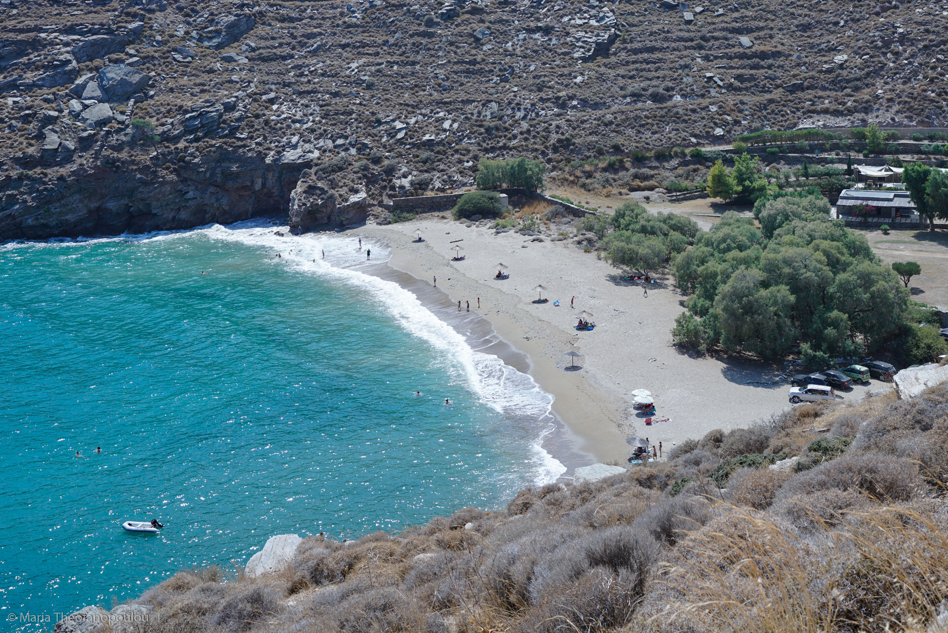 Τζια: Το travelgirl.gr σου προτείνει τις καλύτερες παραλίες με κρυστάλλινα νερά