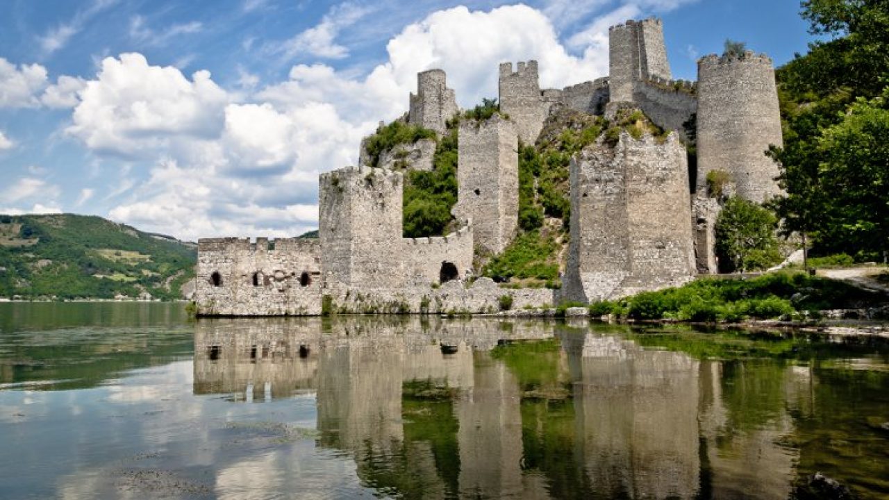 Golubac Fortress: Ένα εκπληκτικό κάστρο στις όχθες του Δούναβη που ελάχιστοι γνωρίζουν