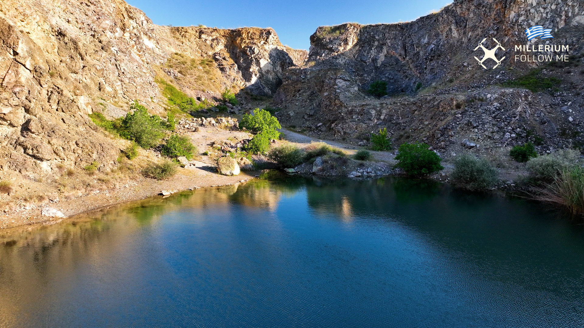 Μαυροδένδρι: Η «κρυμμένη πράσινη λίμνη» της Κοζάνης