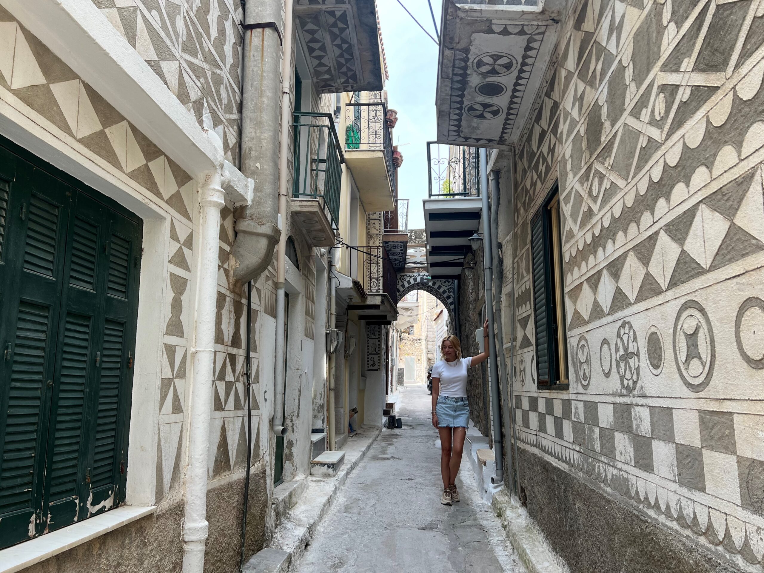 Πυργί: Το travelgirl.gr σε ξεναγεί στο "ζωγραφιστό χωριό" της Χίου βγαλμένο από άλλη εποχή!