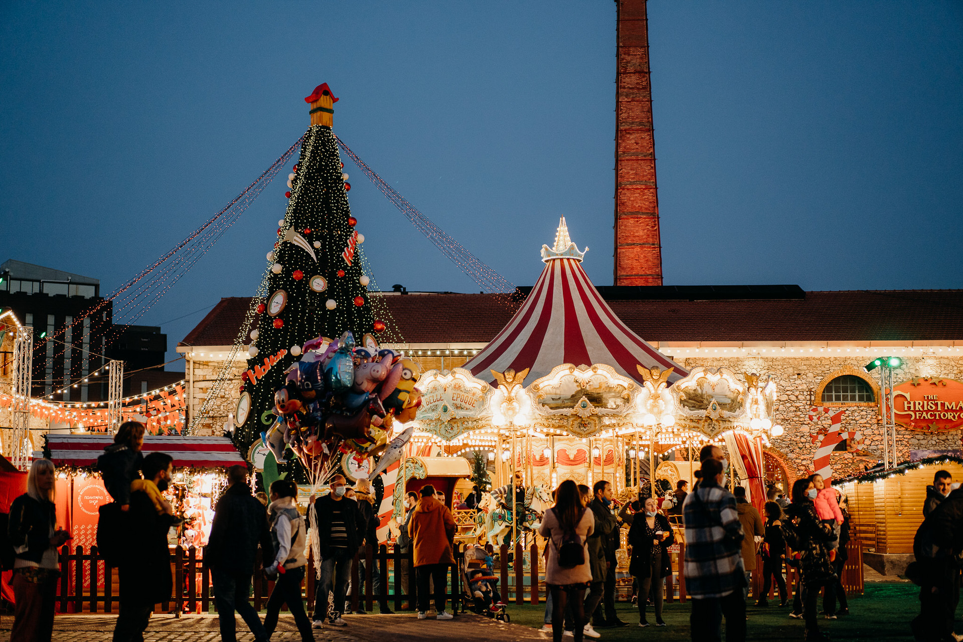 Το The Christmas Factory γιορτάζει τα 10 του χρόνια και ο Άι Βασίλης τα γενέθλιά του!