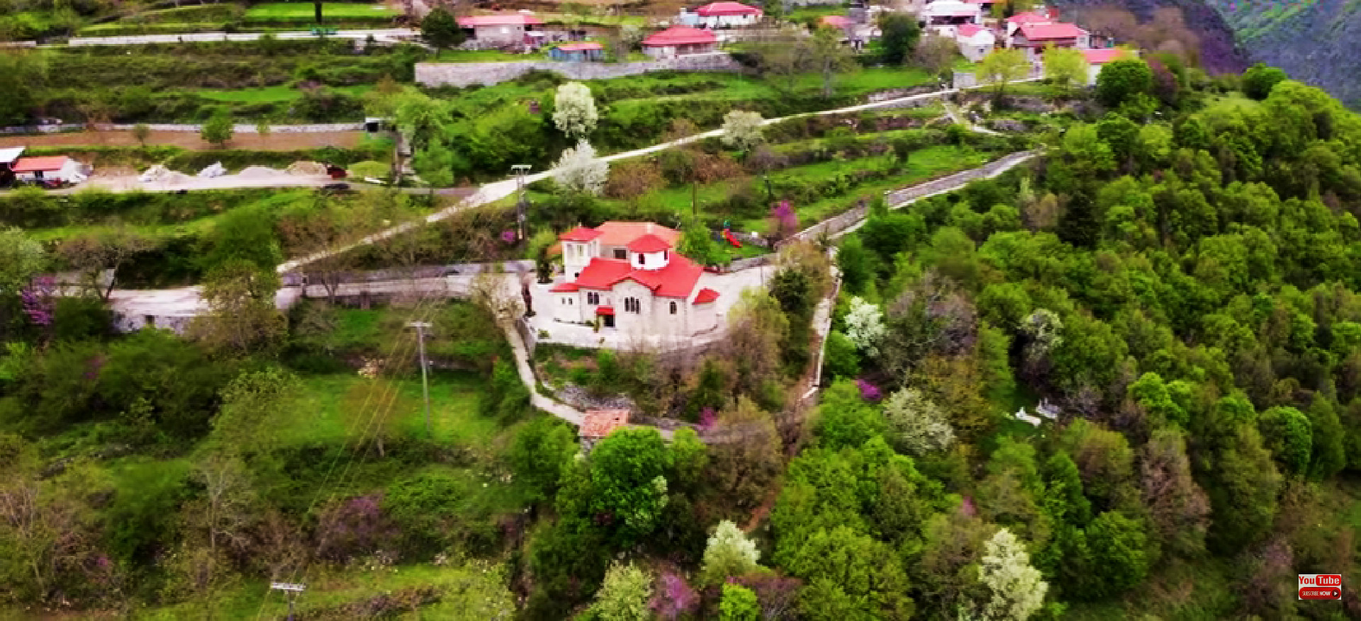 Τρίδενδρο: Ταξίδι στο υπέροχο χωριό στο χείλος του γκρεμού με θέα στον Αγραφιώτη