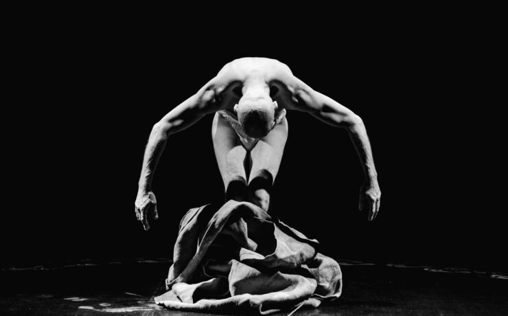 «The False David»: Μια μοναδική παράσταση Ιαπωνικού Butoh με τον θρυλικό χορευτή Imre Thormann