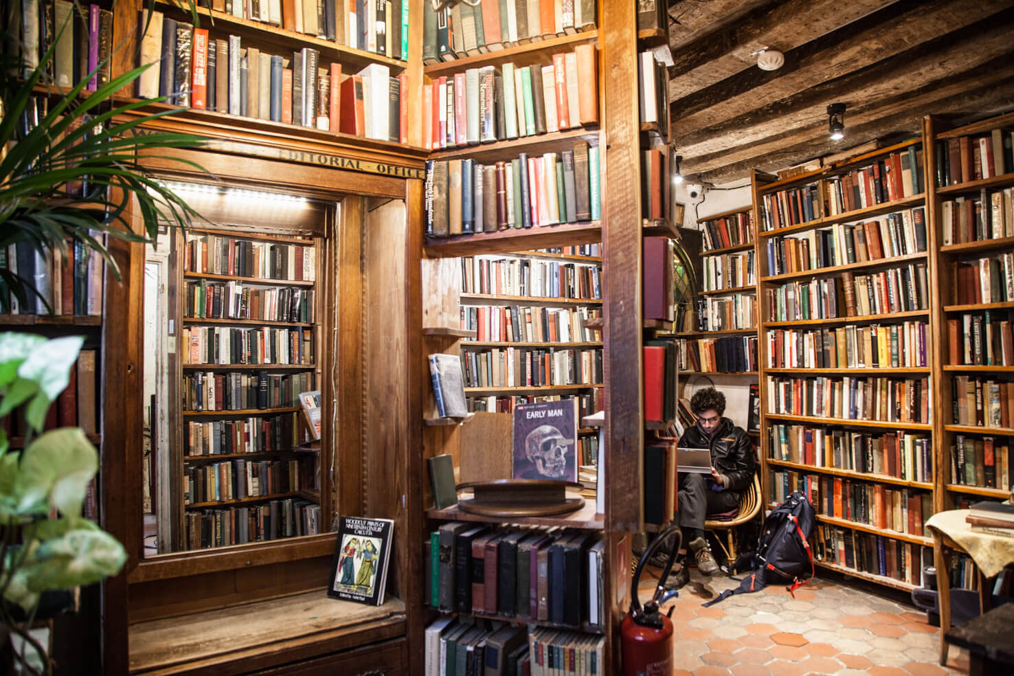 Shakespeare and Company: Το πιο διάσημο βιβλιοπωλείο του κόσμου βρίσκεται στο Παρίσι