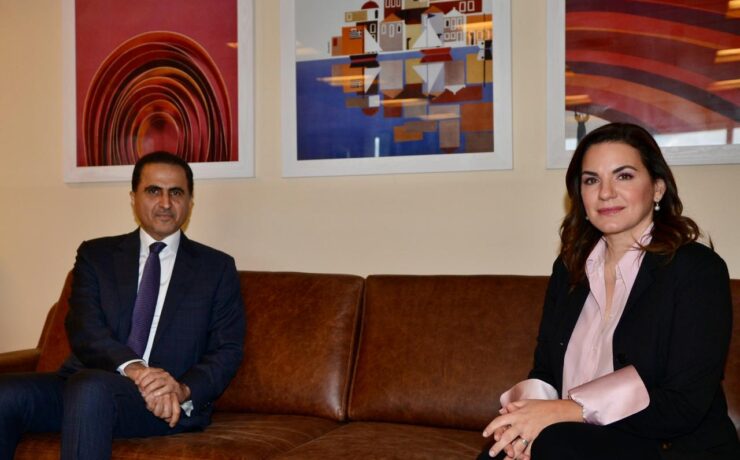 Συνάντηση της Όλγας Κεφαλογιάννη με τον πρέσβη του Κατάρ