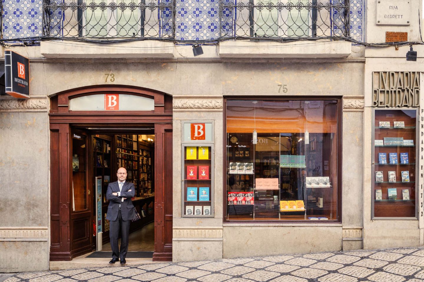 Αυτό είναι το παλαιότερο βιβλιοπωλείο του κόσμου- Άνοιξε για πρώτη φορά τις πόρτες του τον 18ο αιώναΠηγή φωτογραφίας: https://www.cityguidelisbon.com/