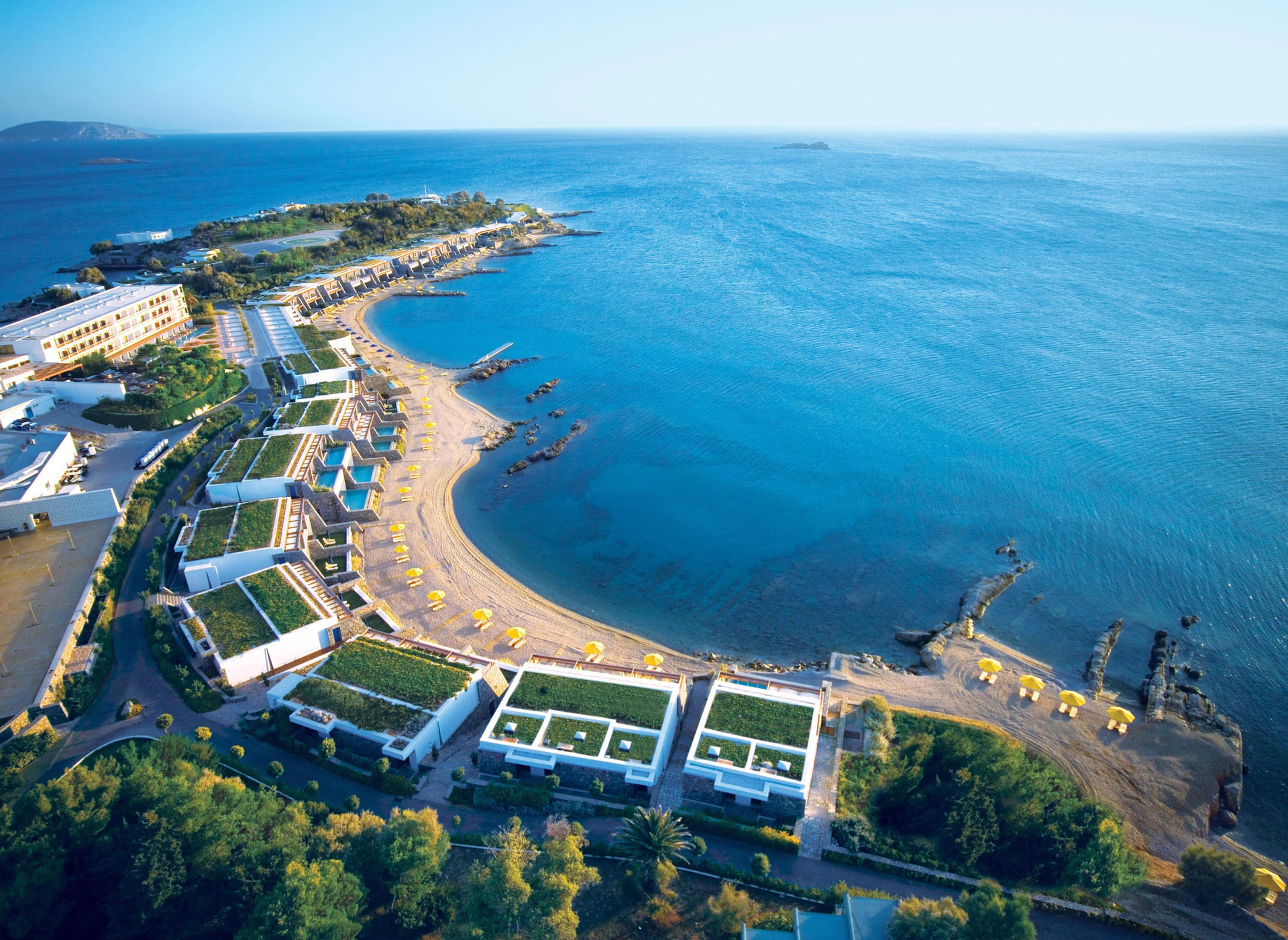 Grand Resort Lagonissi: Διαμονή 5 αστέρων σε ένα από τα κορυφαία θέρετρα της Αθηναϊκής Ριβιέρας