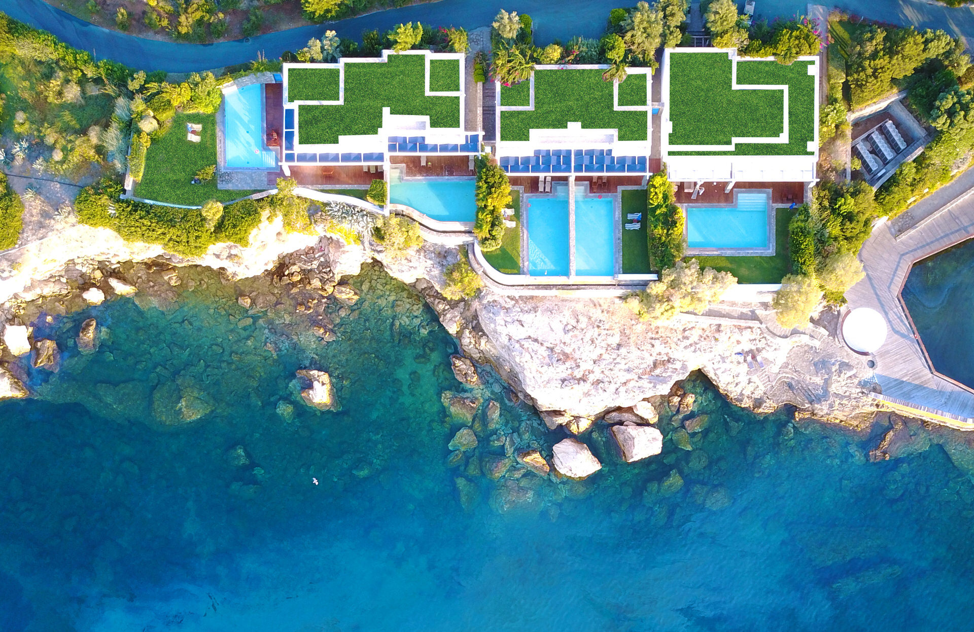 Grand Resort Lagonissi: Διαμονή 5 αστέρων σε ένα από τα κορυφαία θέρετρα της Αθηναϊκής Ριβιέρας