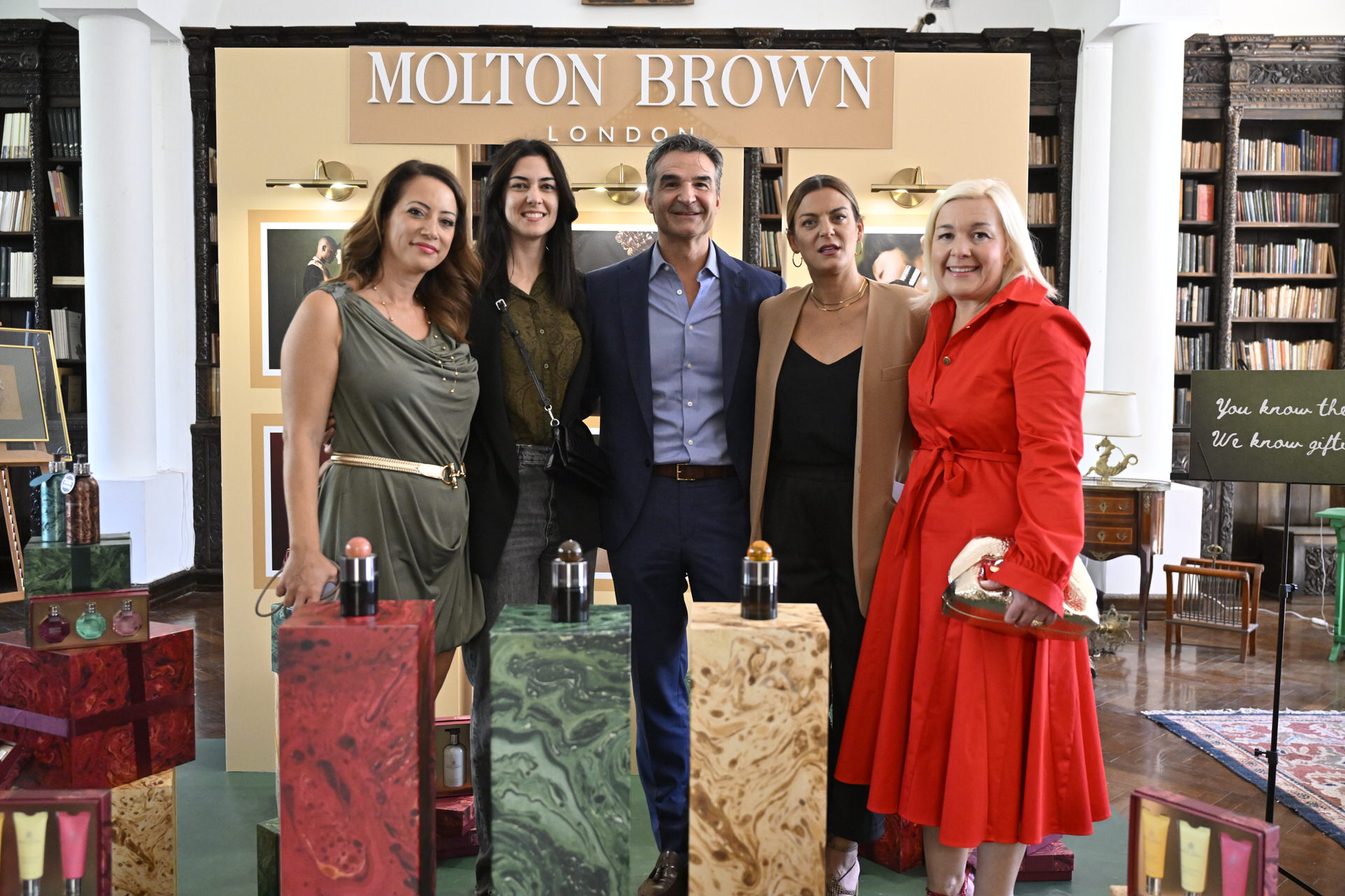 Ένα ταξίδι αισθήσεων από τον οίκο Molton Brown σε άκρως χριστουγεννιάτικη ατμόσφαιρα 