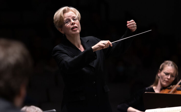 "Christmas Overture": Η Underground Youth Orchestra υποδέχεται τη μαέστρο Catherine Larsen-Maguire