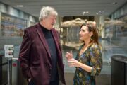 Το Υπουργείο Τουρισμού τίμησε τον Sir Stephen Fry σε μια λαμπρή εκδήλωση στο Μουσείο της Ακρόπολης